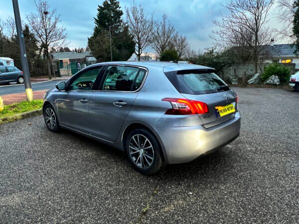 308 II 1.6L THP 156 – Image 17
