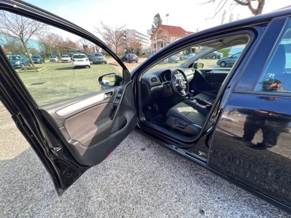 VW Golf VI 1.6l Tdi 105 TrendLine BlueMotion – Image 12