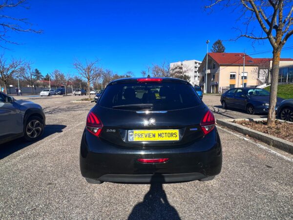 Peugeot 208 B-Hdi 75 Active – Image 18