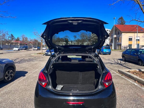 Peugeot 208 B-Hdi 75 Active – Image 16
