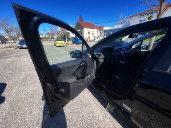 Peugeot 208 B-Hdi 75 Active – Image 15
