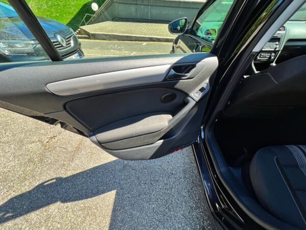 VW GOLF VI MATCH 1.6 TDI 105 BLUEMOTION – Image 15
