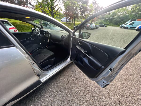 Renault Clio IV 1.5 DCi 90 Buisness Eco 2 – Image 10