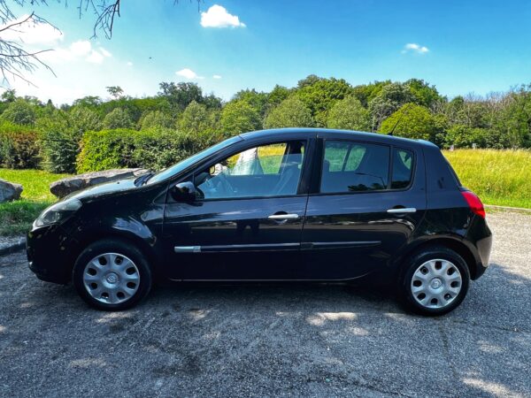 RENAULT CLIO III 1.5 DCI 90 DYNAMIQUE – Image 4