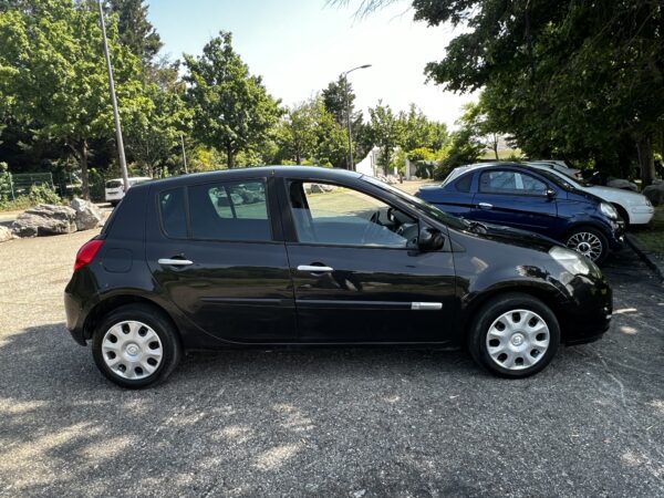 RENAULT CLIO III 1.5 DCI 90 DYNAMIQUE – Image 6