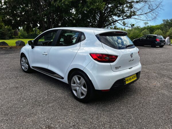 Renault Clio 1.5 dCi Business Eco2 – Image 6