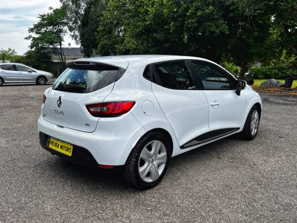 Renault Clio 1.5 dCi Business Eco2 – Image 9