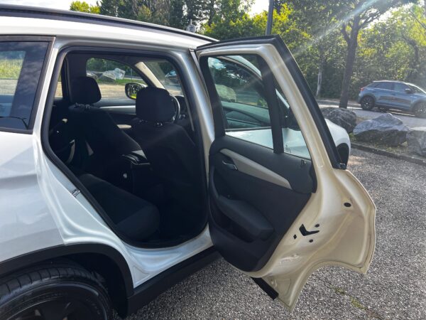 BMW X1 18 XD confort – Image 7